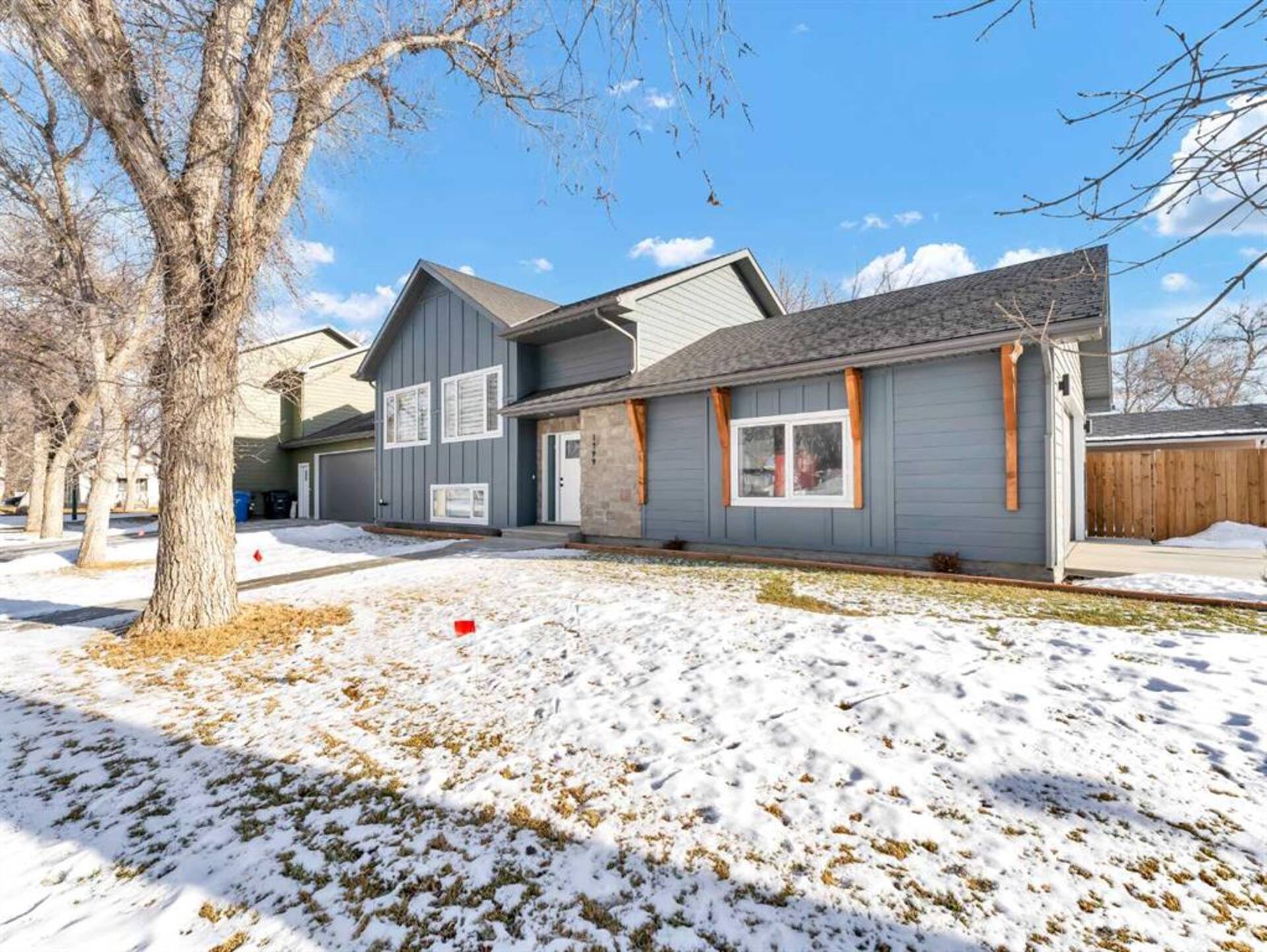 1199 Minto Avenue SE Medicine Hat