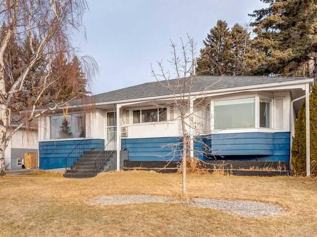 128 42 Avenue NW Calgary