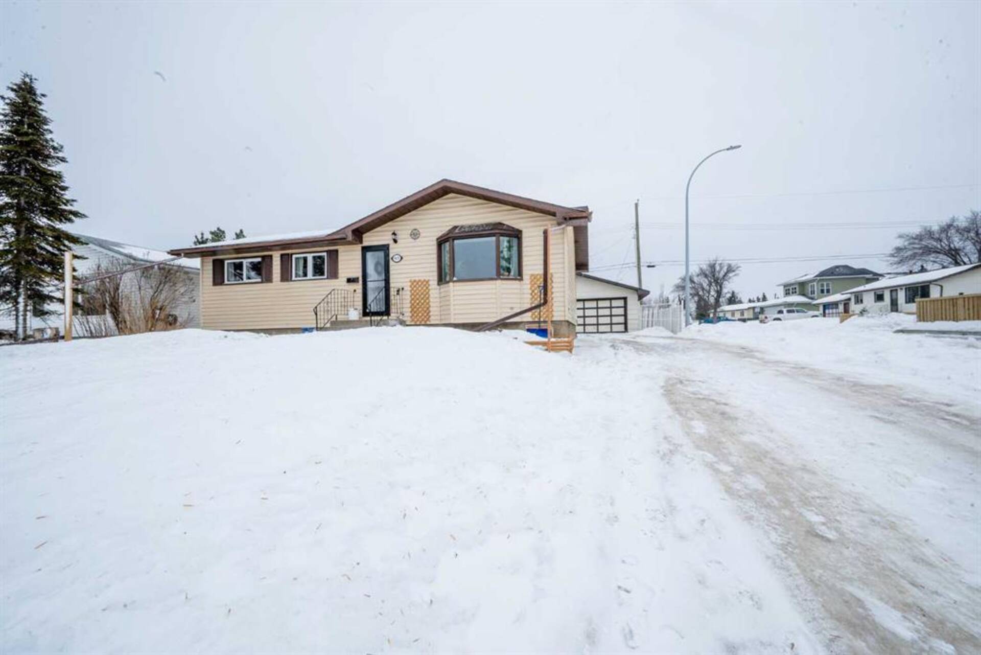 9671 87 Avenue Grande Prairie