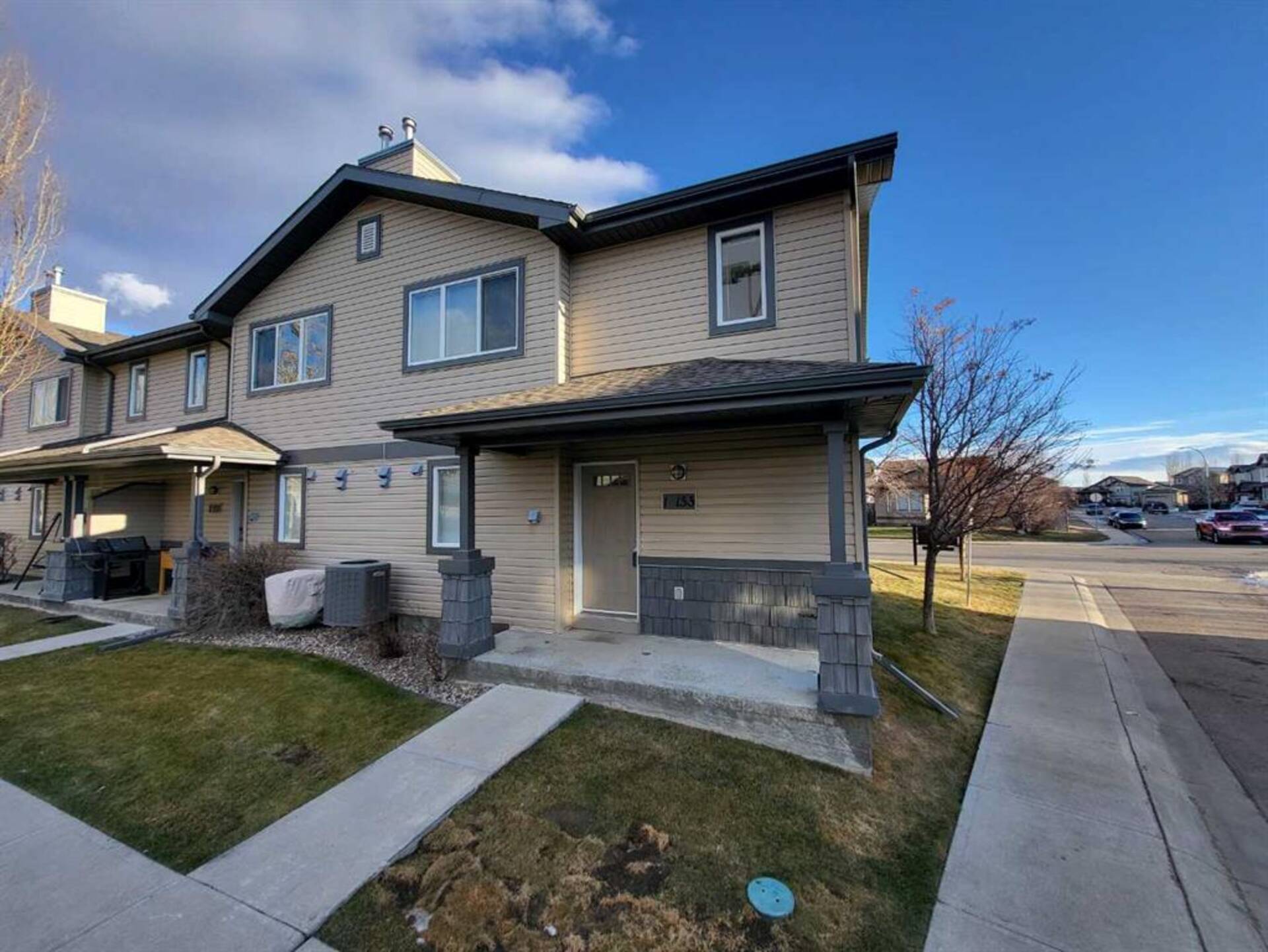 1, 153 Silkstone Road W Lethbridge