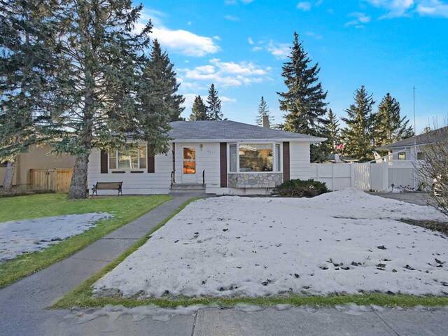 4315 19 Avenue SW Calgary