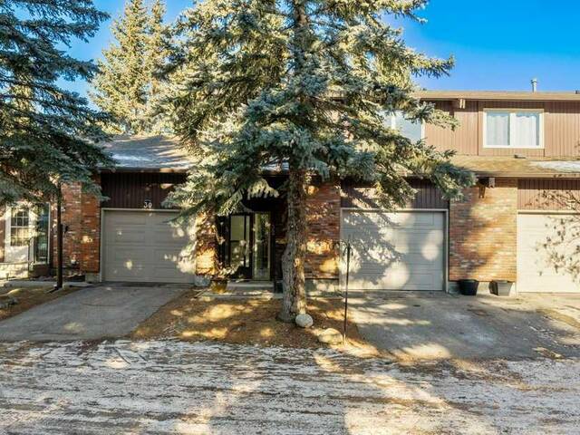 32, 2323 Oakmoor Drive SW Calgary