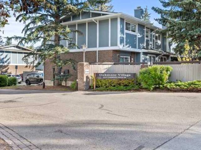 29, 2210 Oakmoor Drive SW Calgary