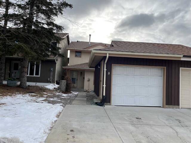 8 Hawkville Place NW Calgary