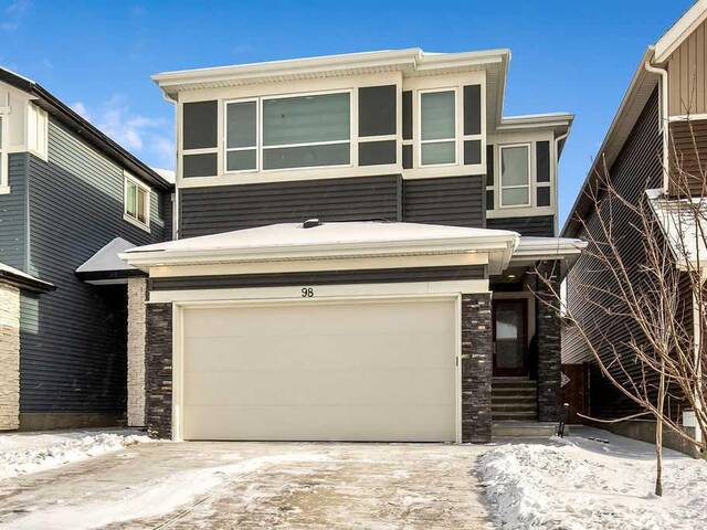 98 Lucas Crescent NW Calgary