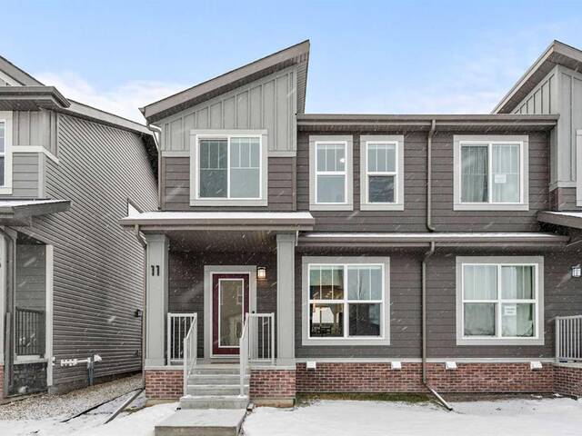 11 Walcrest Row SE Calgary