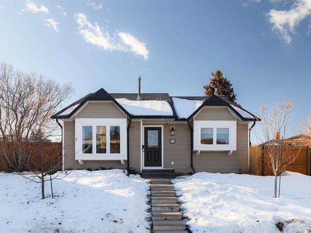 228 Mckerrell Place SE Calgary