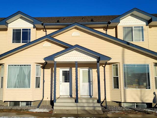 17, 2 Hinshaw Drive Sylvan Lake