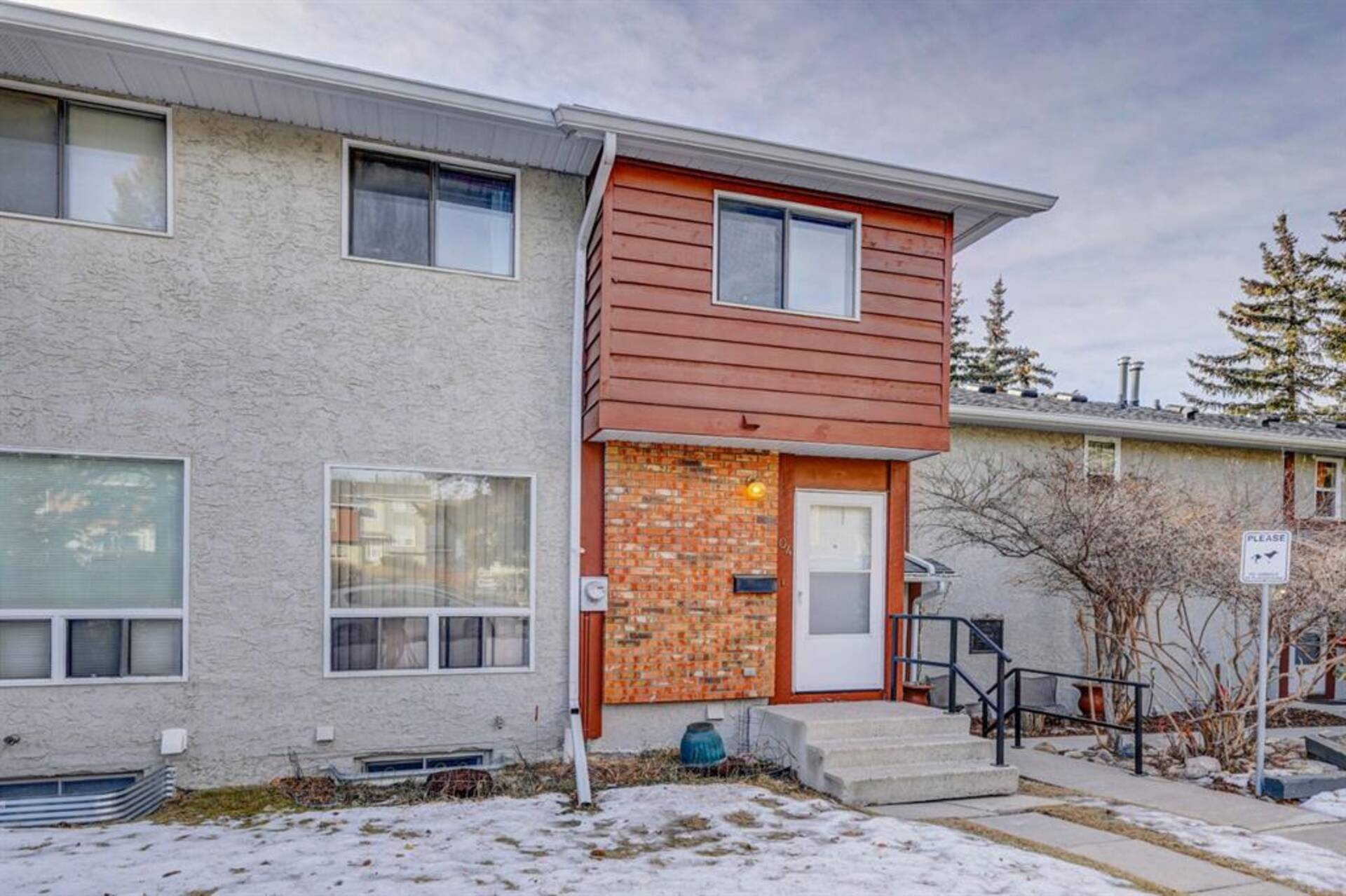 104, 6915 Ranchview Drive NW Calgary