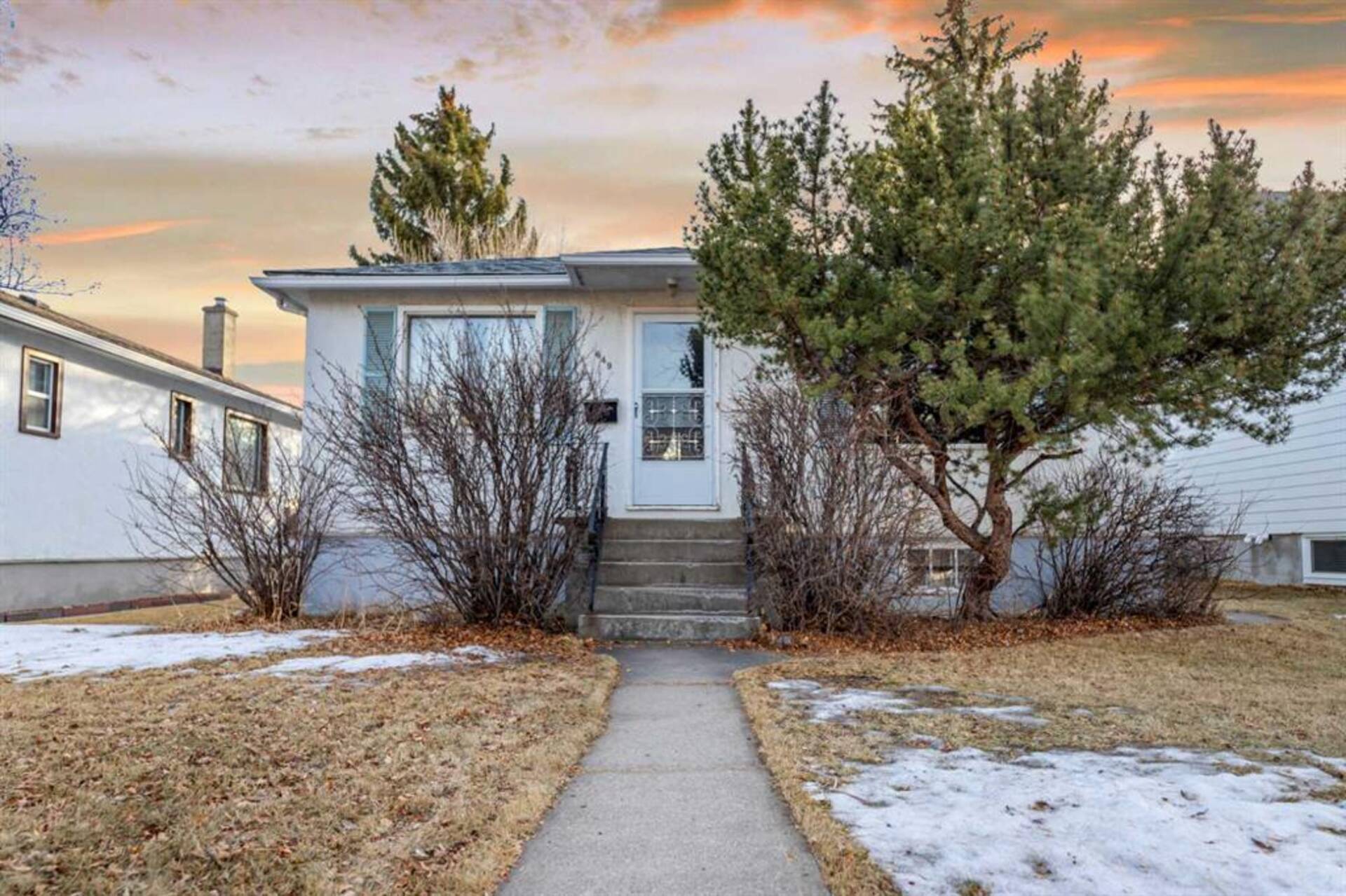 649 29 Avenue NW Calgary