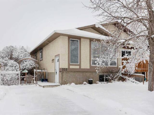 232 Jensen Drive NE Airdrie