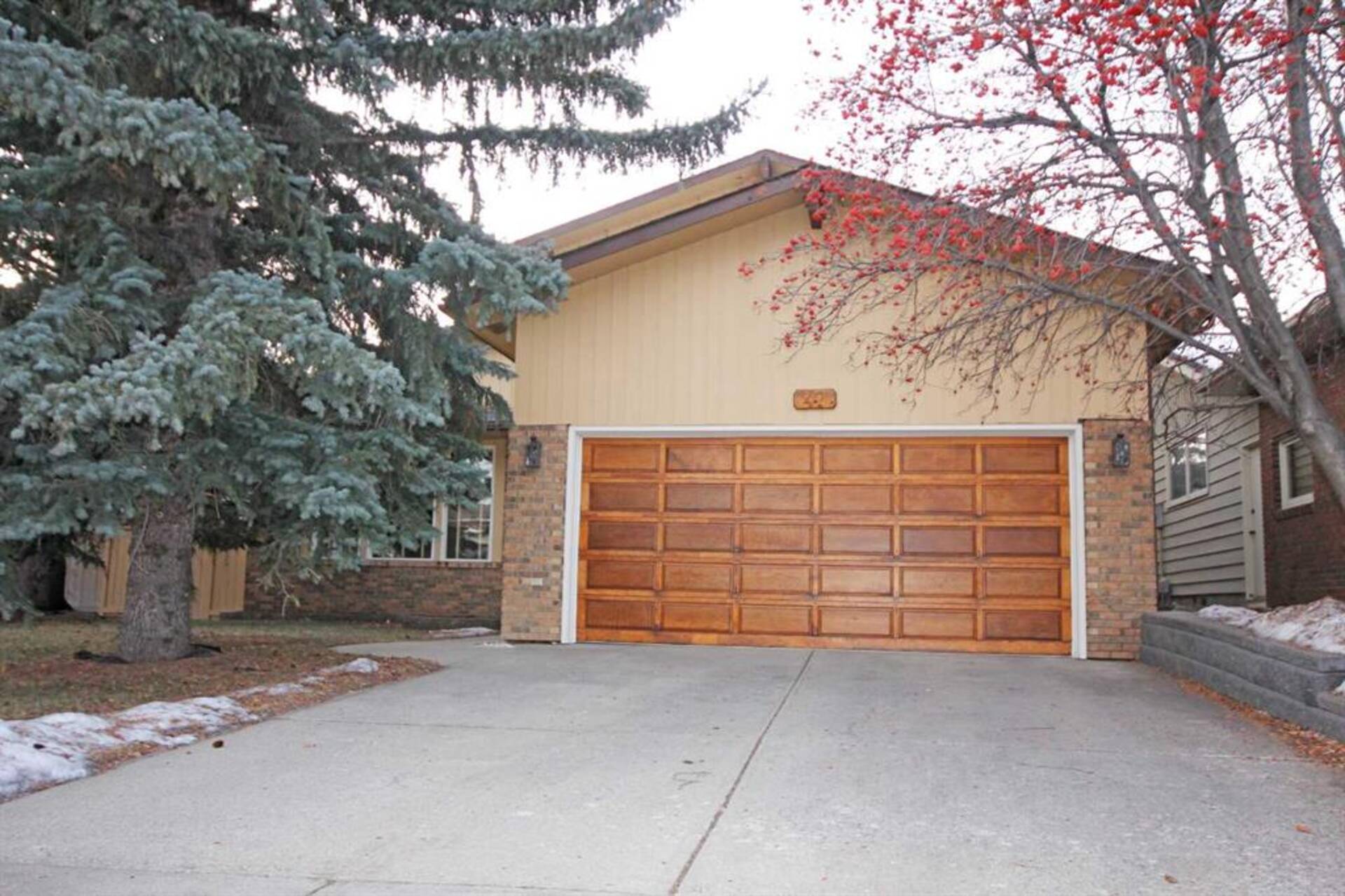 47 Woodgreen Drive SW Calgary