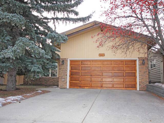 47 Woodgreen Drive SW Calgary