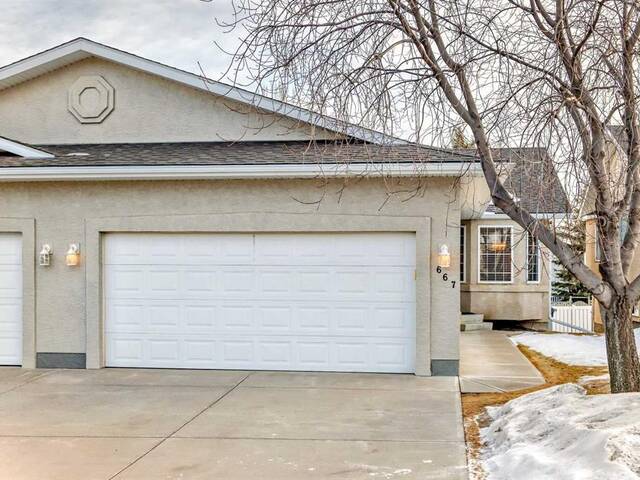 667 Sheep River Mews Okotoks