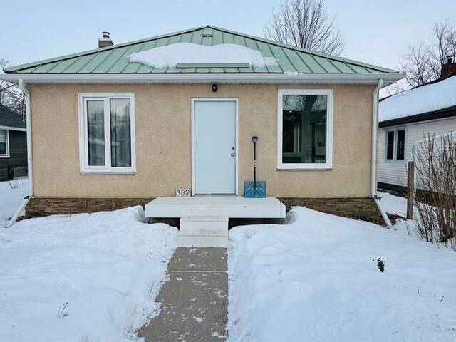 382 4 Street East  E Drumheller