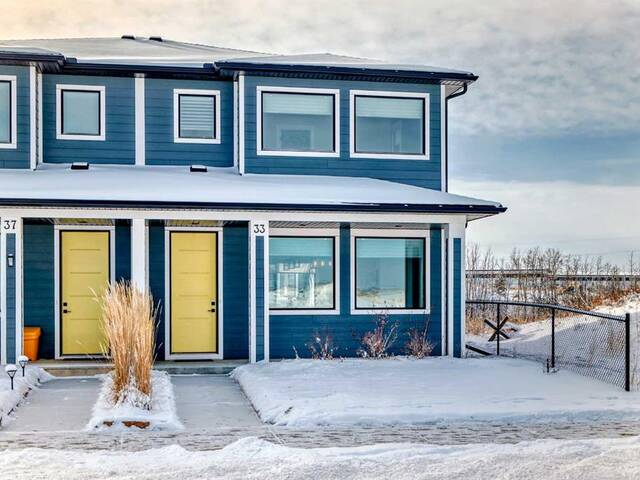 33 River Heights Drive Cochrane