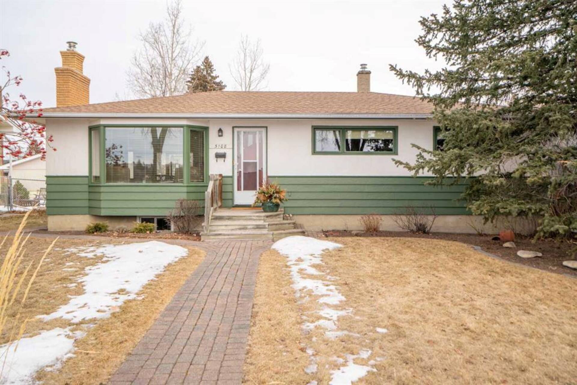 5108 Grove Hill Road SW Calgary