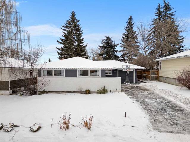 3911 Glenwood Avenue SW Calgary